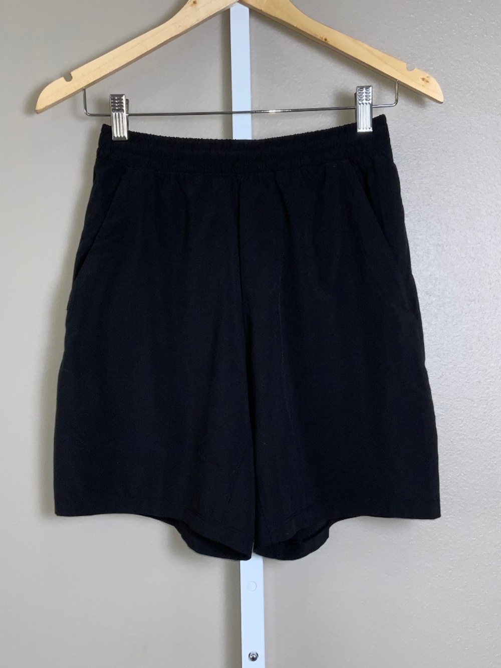 Lululemon Pace Breaker Short Linerless 7"